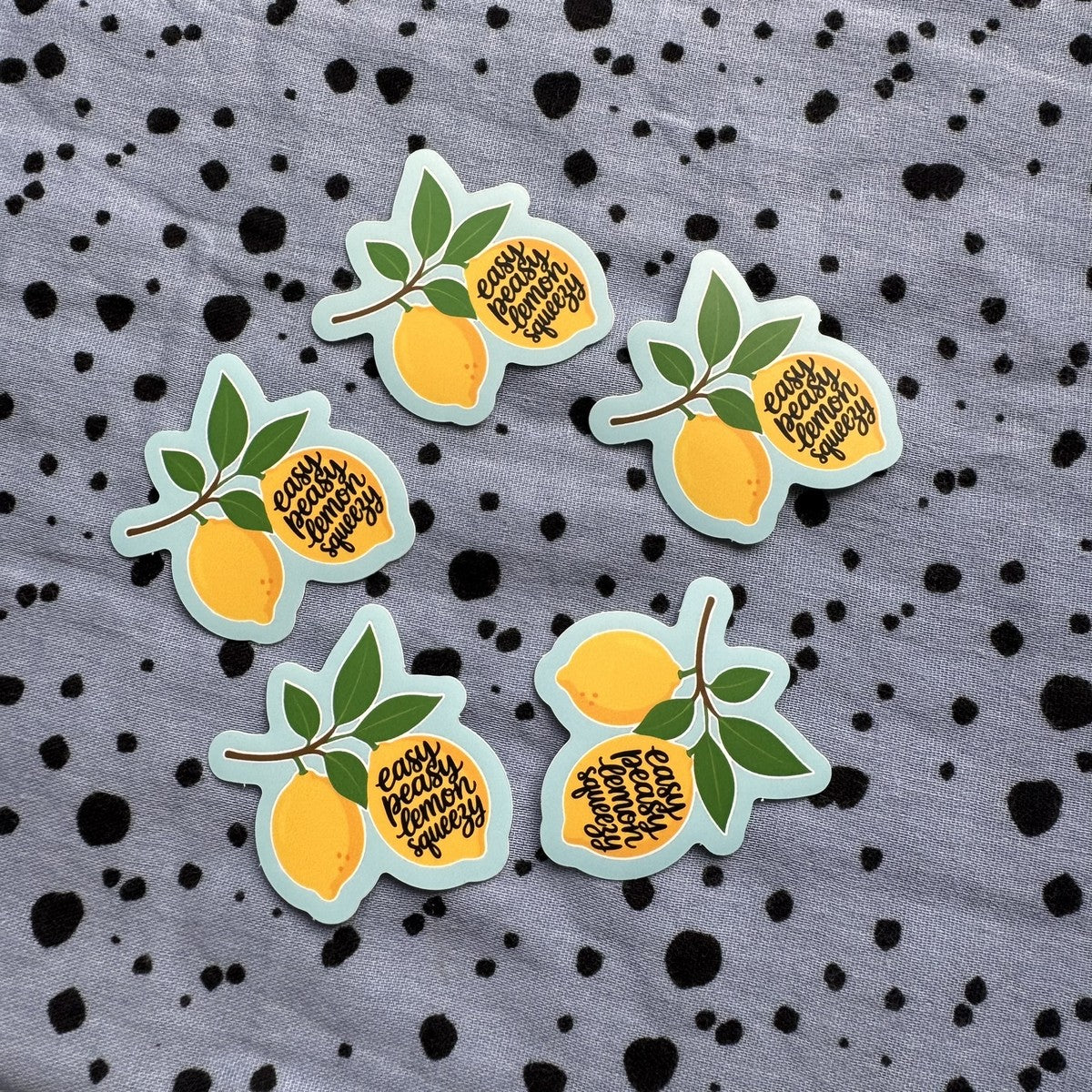 Fünf Zitronen-Sticker Easy peasy lemon squeezy im 5er-Set