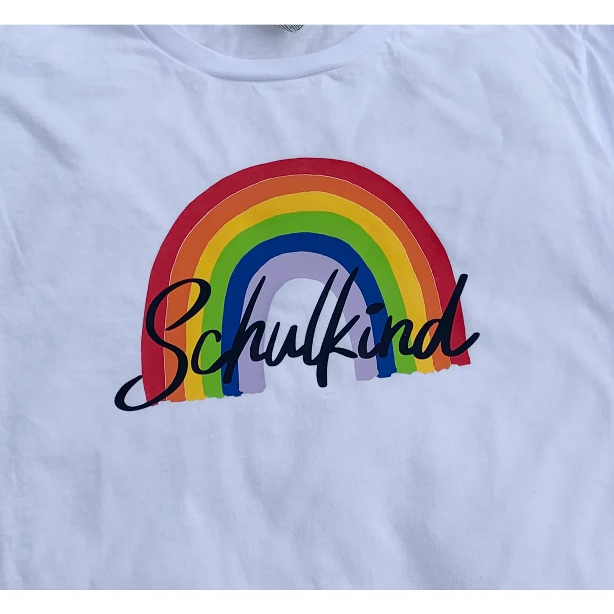 Shirt mit Plotterdatei Schulkind und Regenbogen