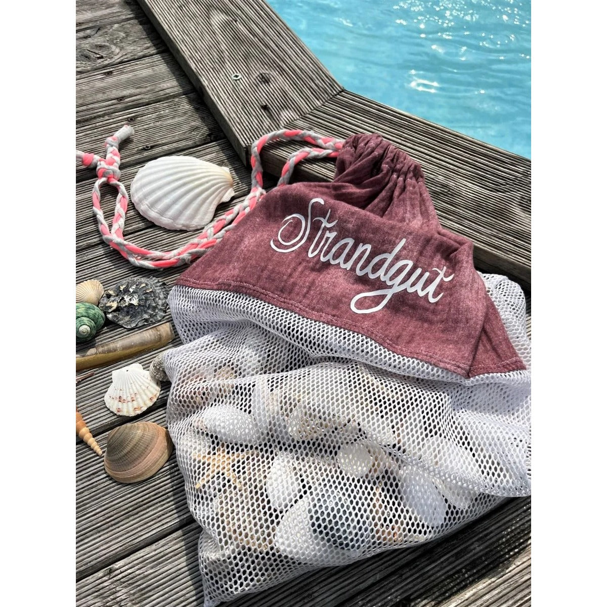 Freebook Sammelbeutel Strandgut Schnittmuster – Sammelbeutel mit Muscheln am Strand (genähtes Designbeispiel)