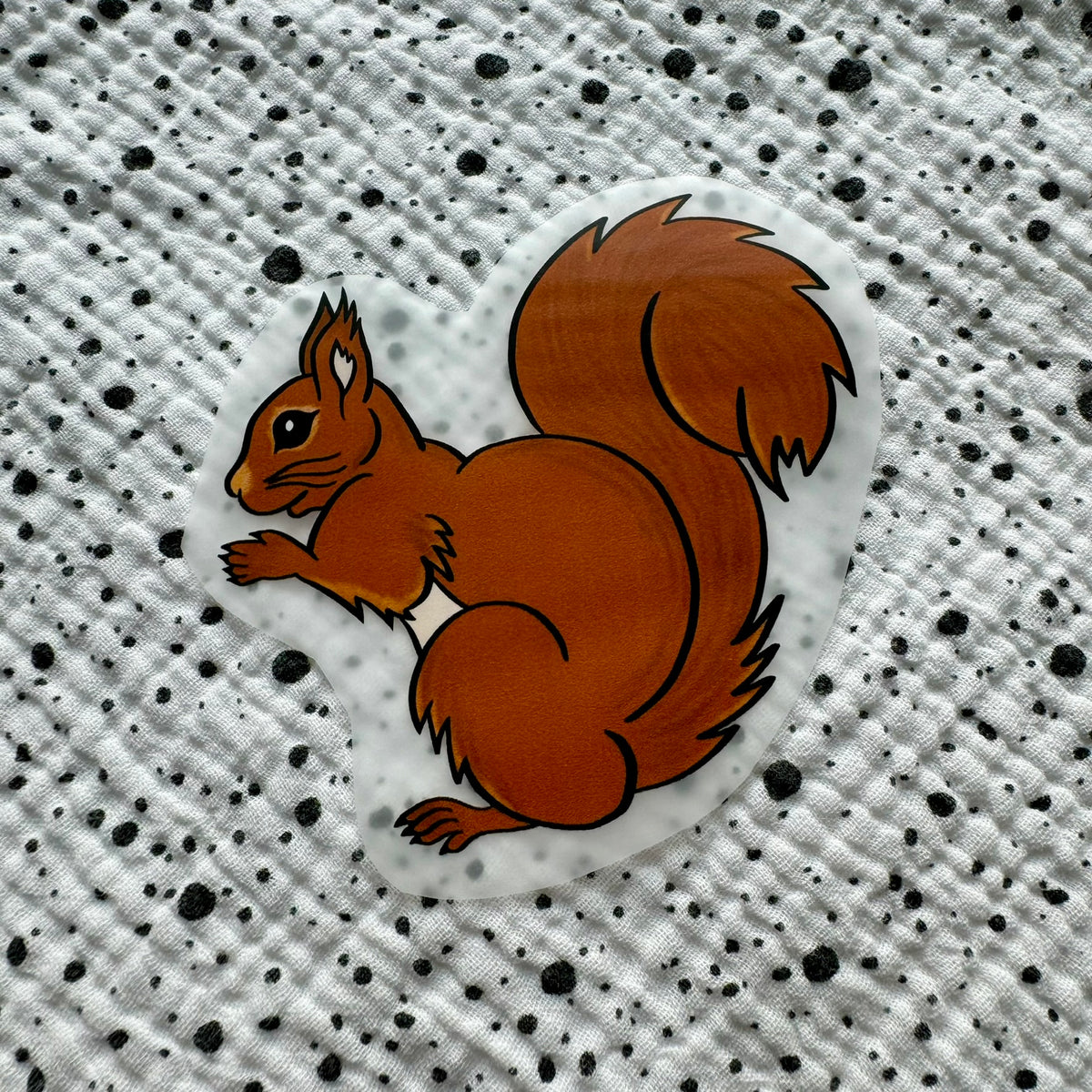 Bügelbild Eichhörnchen mit Blickrichtung nach links