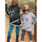 Bügelbild Hase keep calm auf zwei Kinderpullis, Mädchen mit Sonnenbrille (Beispielbild)