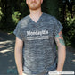 Bügelbild Mondayitis groß in Weiß auf einem gestreiften Herren-Shirt mit V-Ausschnitt (Beispielbild, Textil nicht enthalten)
