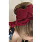Locken-Ding Schnittmuster – rotes Locken-Ding im Haar gewickelt (genähtes Designbeispiel)