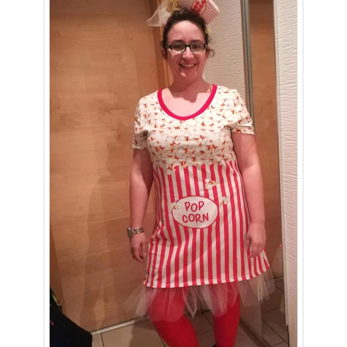 Miss Talia Schnittmuster Damen – rot-weiß gestreiftes Kleid mit Popcorn-Applikation und Tüllsaum