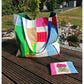 Bunte Patchwork-Strandtasche mit Hummer, Krebs und Kraken der Plotterdatei Sea Life im Garten