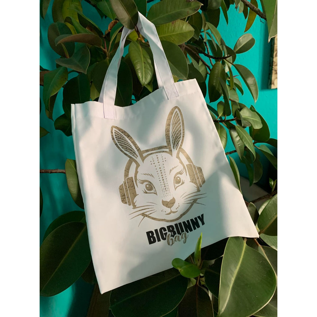 Beige Stofftasche mit goldenem Hasenkopf und dem Schriftzug Bigbunny Bag