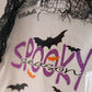 Plotterdatei Spooky Ghosts – weißes Shirt mit Schriftzug SPOOKY season in lila Glitzerfolie und Fledermäusen in Schwarz und Orange