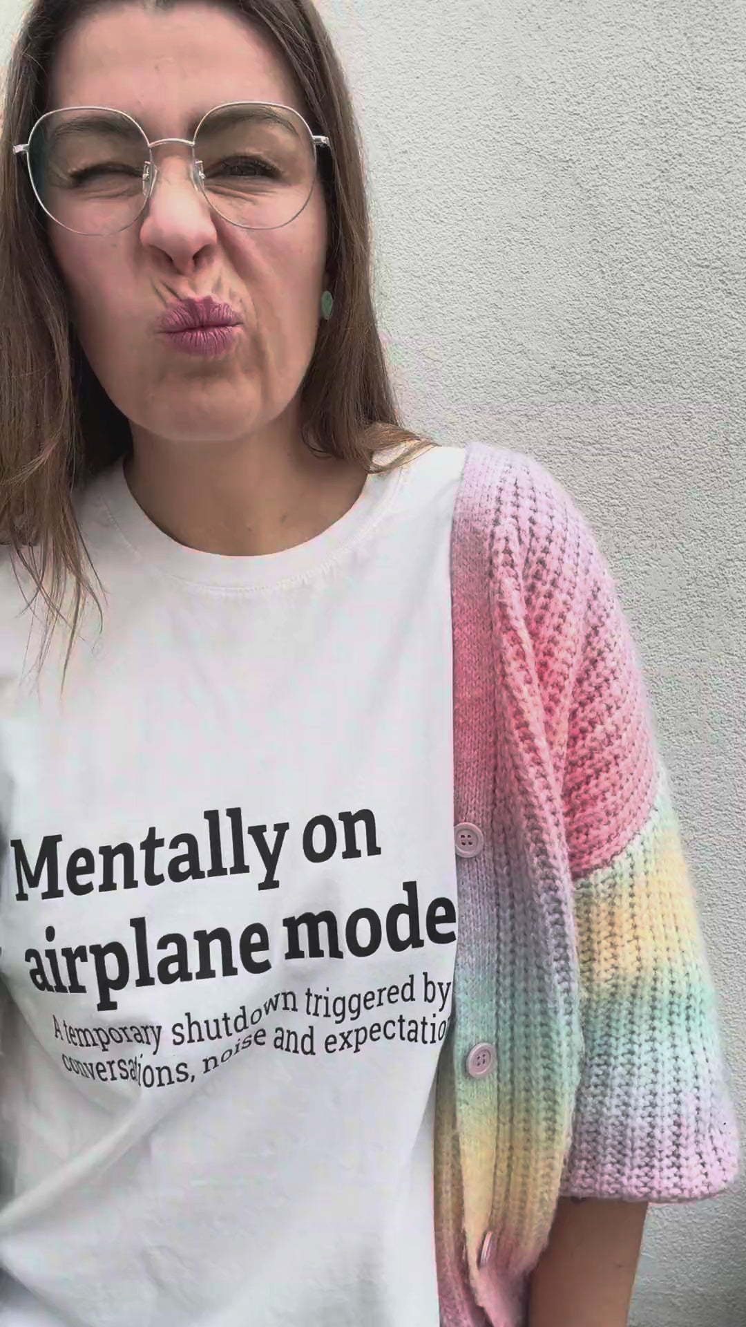 Plotterdatei Intolerant Club – Spruch Mentally on airplane mode geplottet im Video