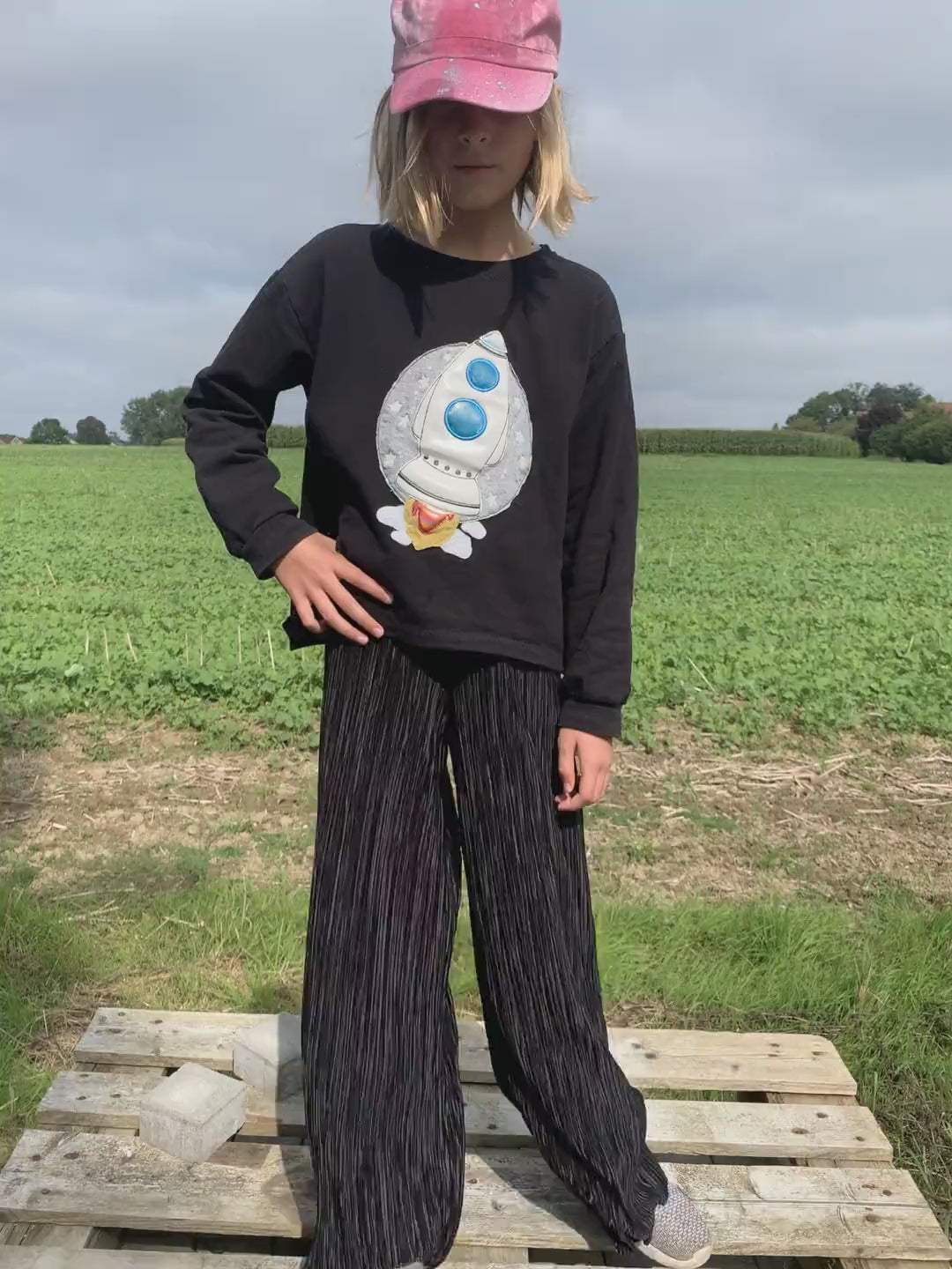 Oversized Pulli Kinder und Plisseehose Mädchen genäht im Video