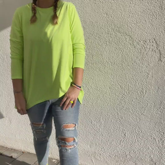 Schößchenshirt Emmelie aus Neon-Jersey genäht im Video