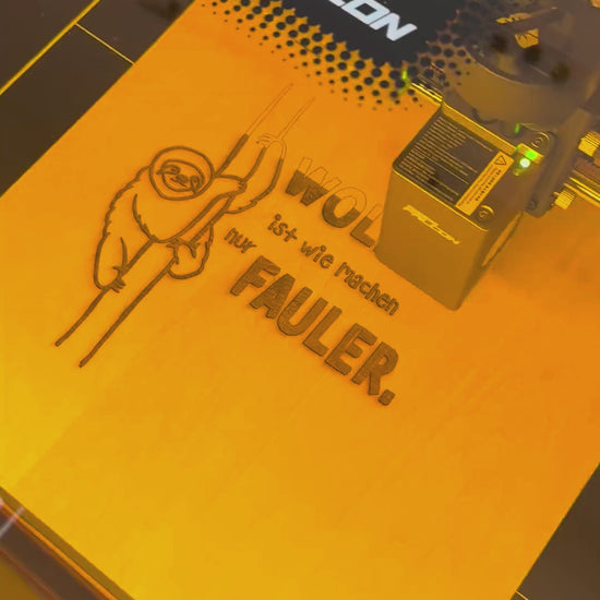 Plotterdatei Faultier Sprüche – gelasertes Motiv im Video, zweite Ansicht