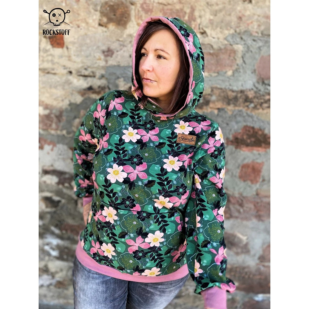 Miss Lottchen – grüner Hoodie mit Blumenprint, rosa Bündchen, Bauchtasche und Kapuze
