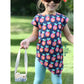 One Tip Shirt Kinder aus dunkelblauem Jersey mit buntem Ananas-Print, kurze überschnittene Ärmel und asymmetrischer Zipfelsaum, Mädchen mit Holzkamera
