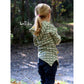 One Tip Shirt Kinder als Hoodie aus Apfel-Sweat in Grün-Natur, Langarm mit Kapuze, Rückenansicht mit asymmetrischem Zipfelsaum