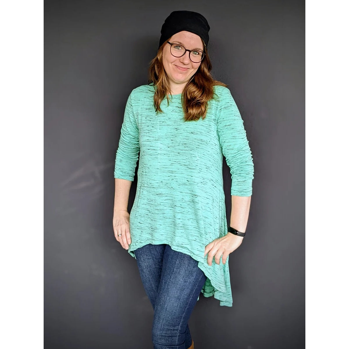 Schößchenshirt Emmelie – mintfarben meliertes Shirt, Frontalansicht