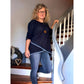 Shabby Asymmetrie Hoodie in Dunkelblau aus Lochjersey mit gehäkelter Zierborte am asymmetrischen Saum, 3/4-Arm, Rundhals, Vorderansicht