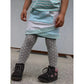 Schnittmuster Shabby Skirt Kids – weißer Sweat mit grafischem Kitz-Print und mintfarbenem Bündchen, dazu graue Strumpfhose mit weißen Herzchen