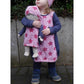Sidecut Kleid Schnittmuster – rosa Ballontunika mit Sternen und Jeans-Kontrast im Partnerlook mit passendem Puppenkleid