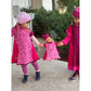 Sidecut Kleid Schnittmuster – pink-magentafarbenes Kleid im Leoparden-Print mit Spitzensaum im Partnerlook mit passendem Puppenkleid