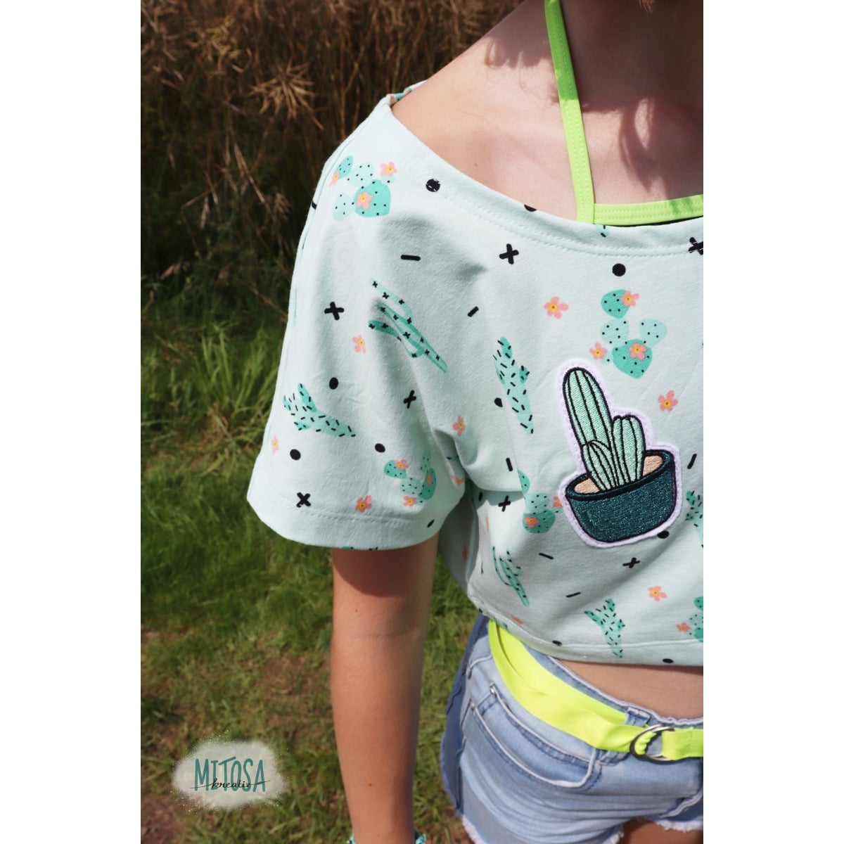 Stickdatei „Kakteen“ 10 x 10 cm – Kakteen-Stickerei auf einem Shirt, Detailansicht