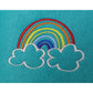 Stickdatei Regenbogen als Sketch-Variante, direkt auf türkisen Filz gestickt
