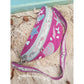 Maritime Vollstickdatei – pinke Bauchtasche mit gestickten Muscheln und Seesternen